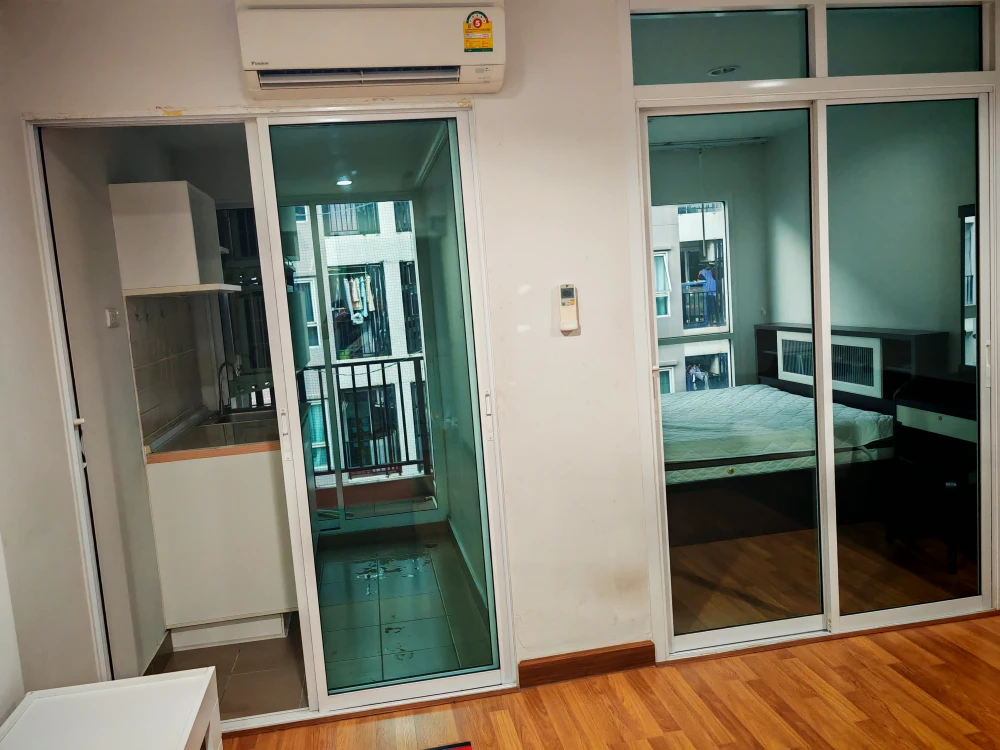 Condo Condo Regent Orchid Talat Phlu ready for rent.