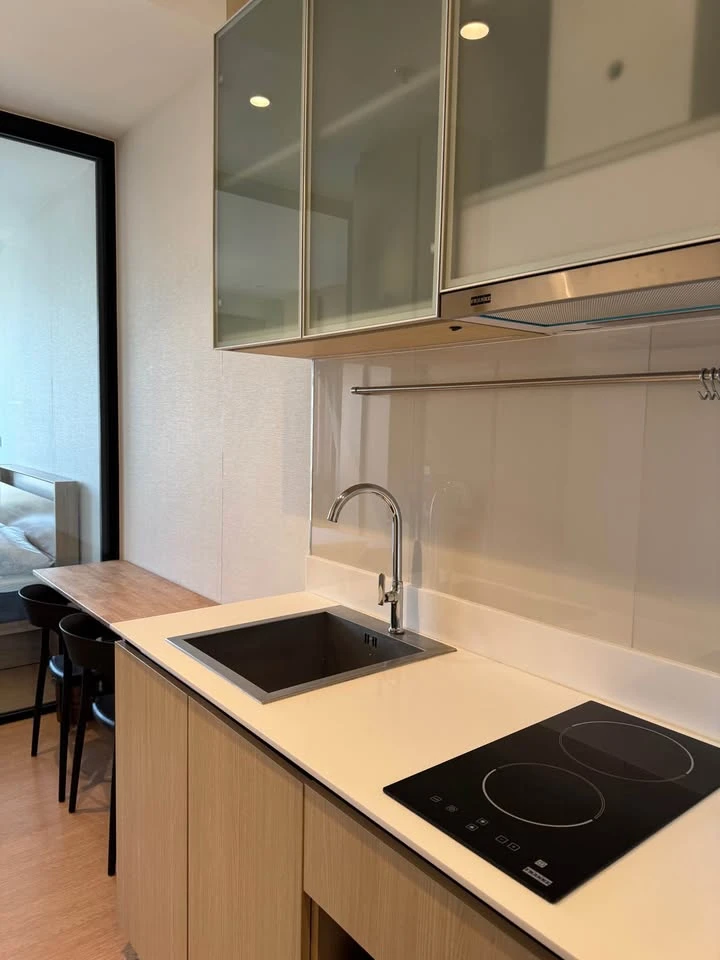 Maru Ekkamai 2 Condo | Fully Furnished, Pet-Friendly 🐶🐱, Just 5 Minutes from Ekkamai BTS Station!