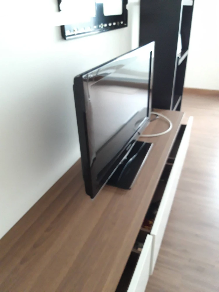 Supalai River Place Condo, high floor unit with Chao Phraya River view. Spacious and comfortable. Book now!