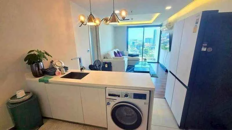 Condo The Peak Tower, ready to move in, spacious and comfortable room