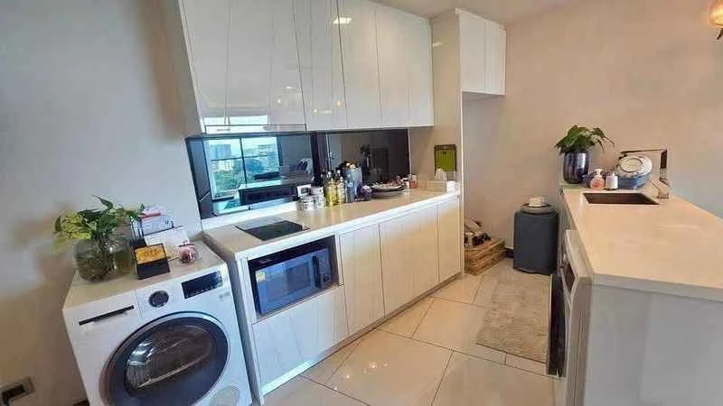 Condo The Peak Tower, ready to move in, spacious and comfortable room
