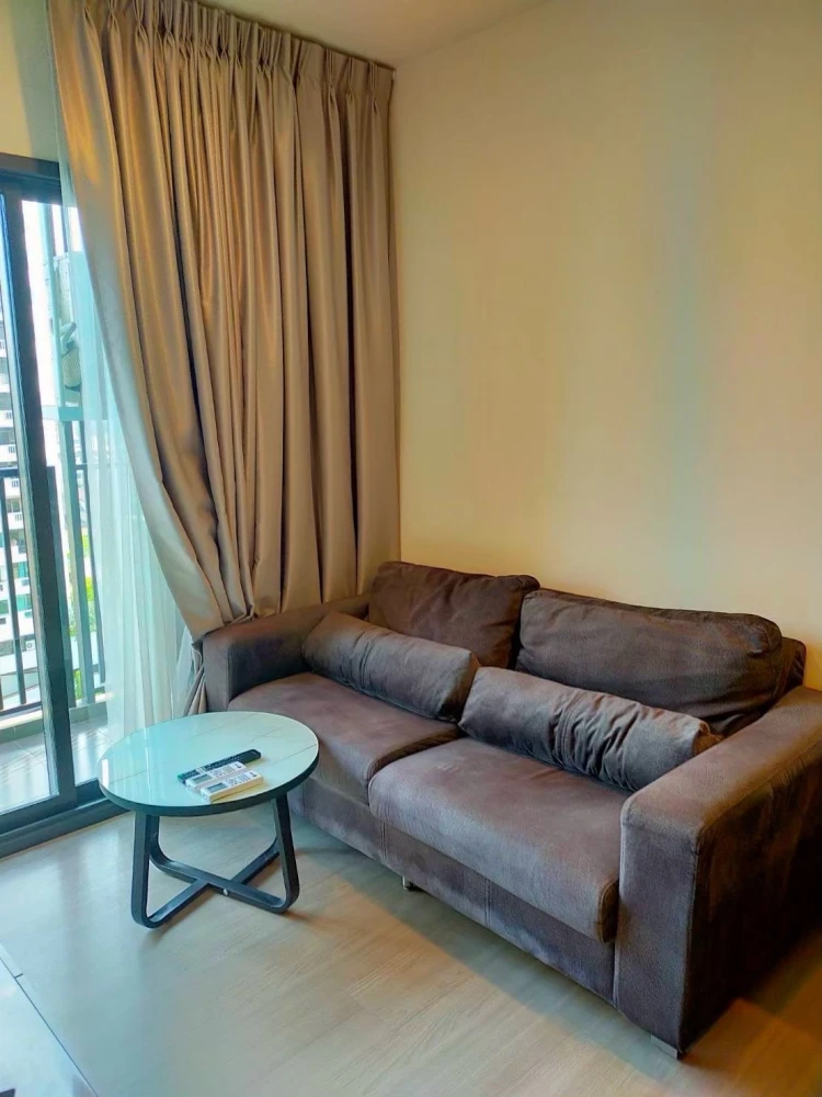 Condo The Base Phetchaburi - Thonglor, good location condo in the heart of the city, convenient to travel, hurry to reserve before it's gone!!