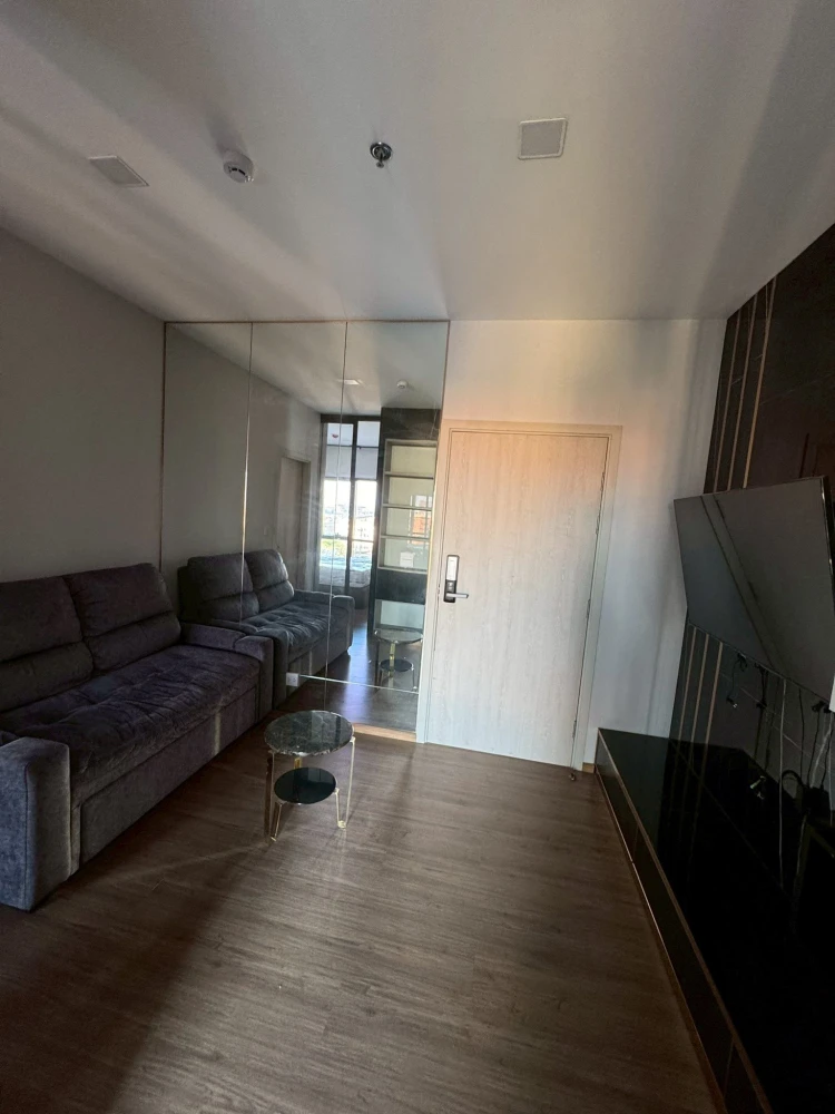 Condo Matrix Rama 9-Ramkhamhaeng, beautifully decorated room, well-built-in interior, just bring your bag!!!