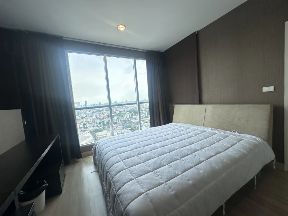 Condo Life @ Ladprao 18, beautiful room, great view facing north, very livable!!!