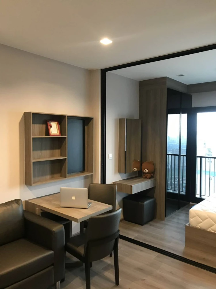 Condo The Politan Rive for rent, room size 30.55 sqm, high floor, great view, built inn, full, don't wait.