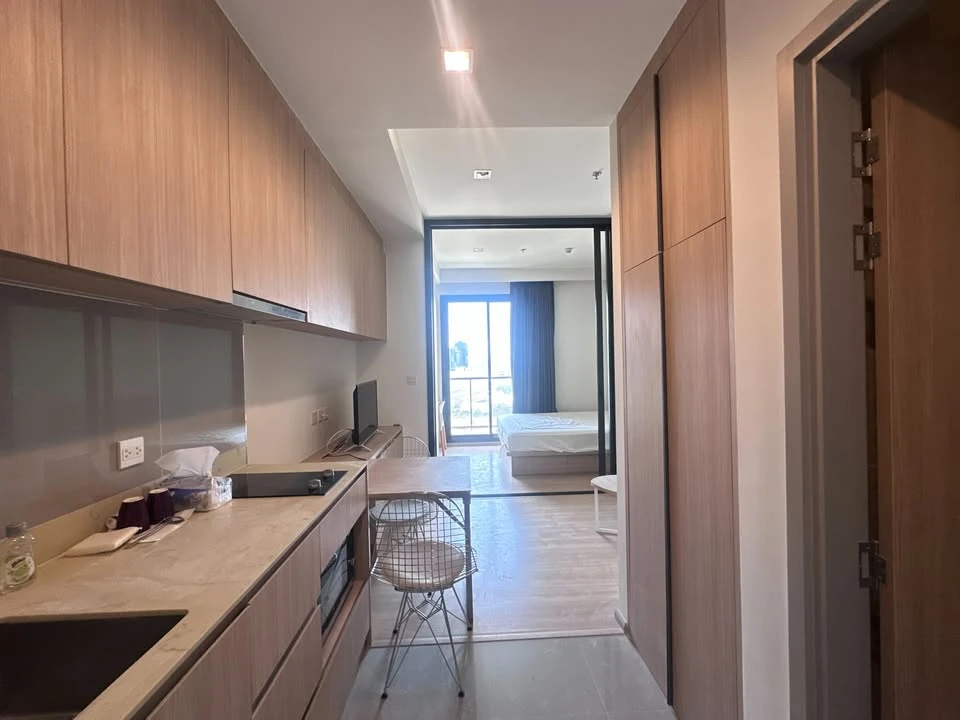 Pet Friendly Condo Live your best life at M Jatujak! Available for rent, book now.