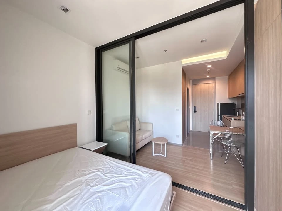Pet Friendly Condo Live your best life at M Jatujak! Available for rent, book now.