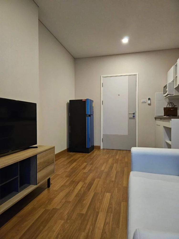 Condo for rent: Lumpini Place Ratchada-Sathu Pradit. Ready to move in. Fully furnished and equipped with appliances. Hurry and reserve now!