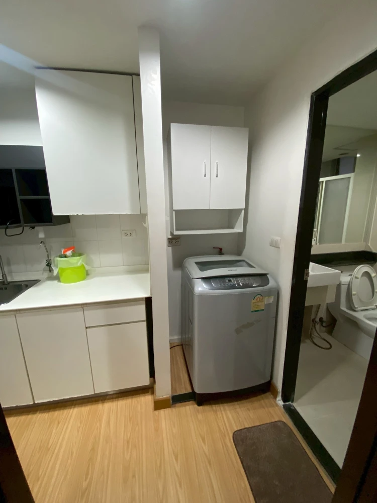 Condo for rent: The Kris 5 Ratchada 17. Spacious room, lots of usable space, fully furnished and equipped with appliances. Come reserve now, don't mis