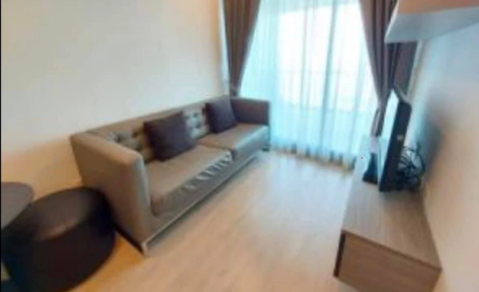 Condo for rent, IDEO Wutthakat project, 31st floor, high view, comes with a very good price, hurry and reserve now.