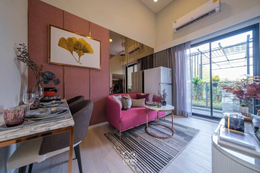 Urgent, cheap sale, condo down payment for sale, Landmark at Grand Station, 14th floor, corner room, privacy, good price, book now.