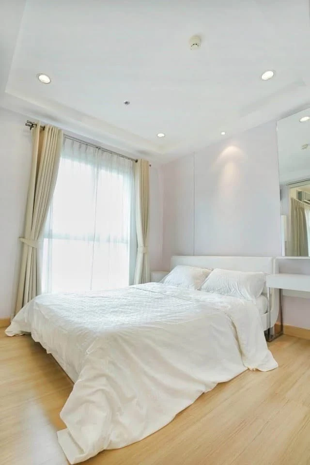express!! For rent, The Parkland Srinakarin, 18th floor, pool view, 1 bedroom, 1 bath, fully furnished, ready to move in !!