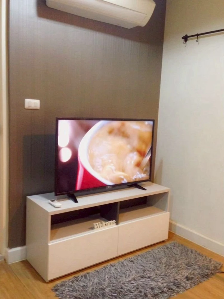 Urgent! Condo for rent at The Kris Ratchada 17, 1 bedroom, 3rd floor, garden view, fully furnished, ready to move in. Don't miss out!