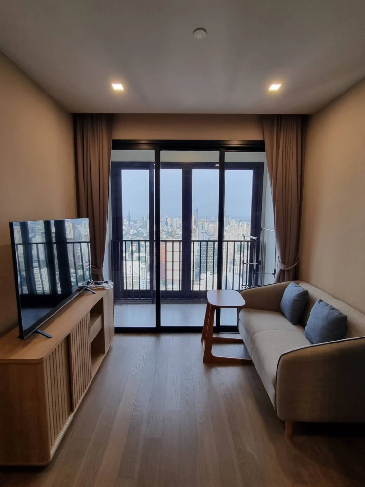 express!! Condo for rent, Ashton Asoke, good location, near the train, ready to move in If you miss it, you will regret it !!