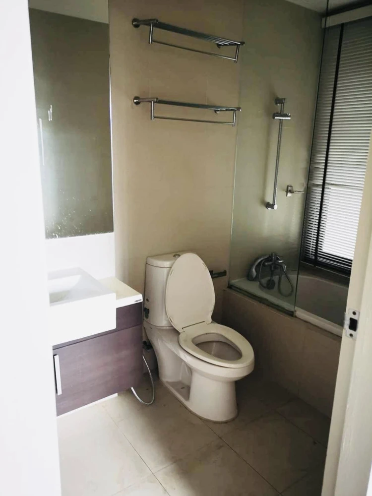 Urgent! Noble Solo Condo for rent, 2 bedrooms (83 sq. m.), fully furnished, high-end, near BTS Thonglor.