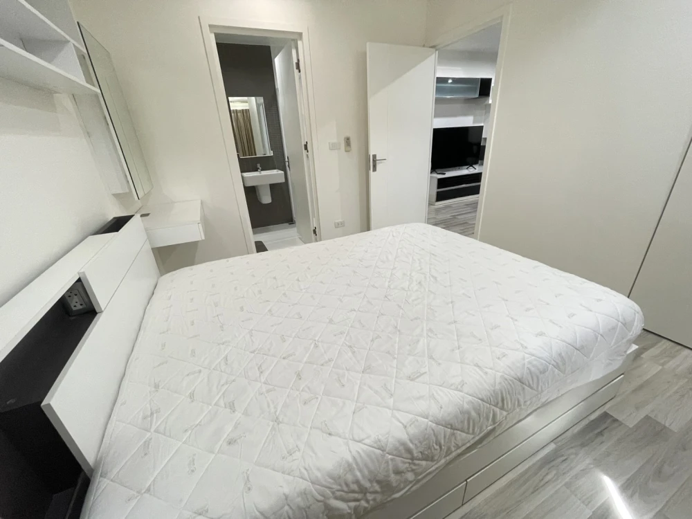 Urgent for rent!! Condo The Key Chaengwattana, 2 bedrooms, 2 bathrooms, very beautiful room, pool view, very beautiful!!!