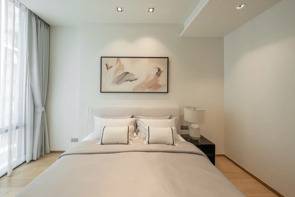 Condo for Rent 28 CHIDLOM ” (BTS Chidlom) Good location, very convenient to travel around Bangkok