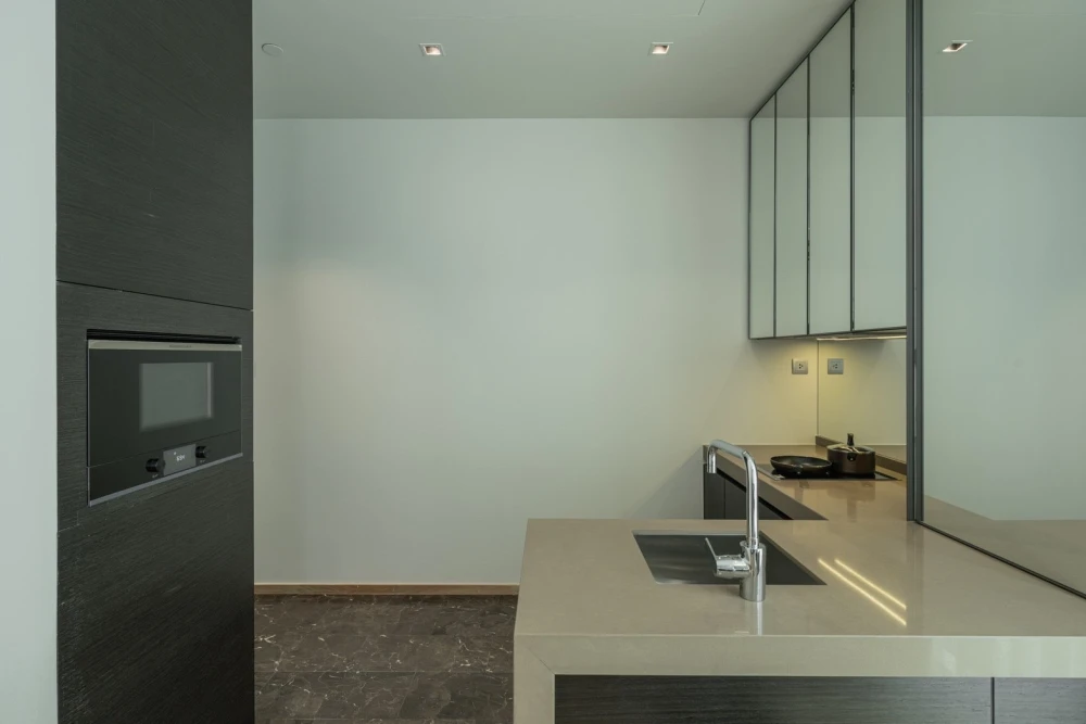 Condo for Rent 28 CHIDLOM ” (BTS Chidlom) Good location, very convenient to travel around Bangkok