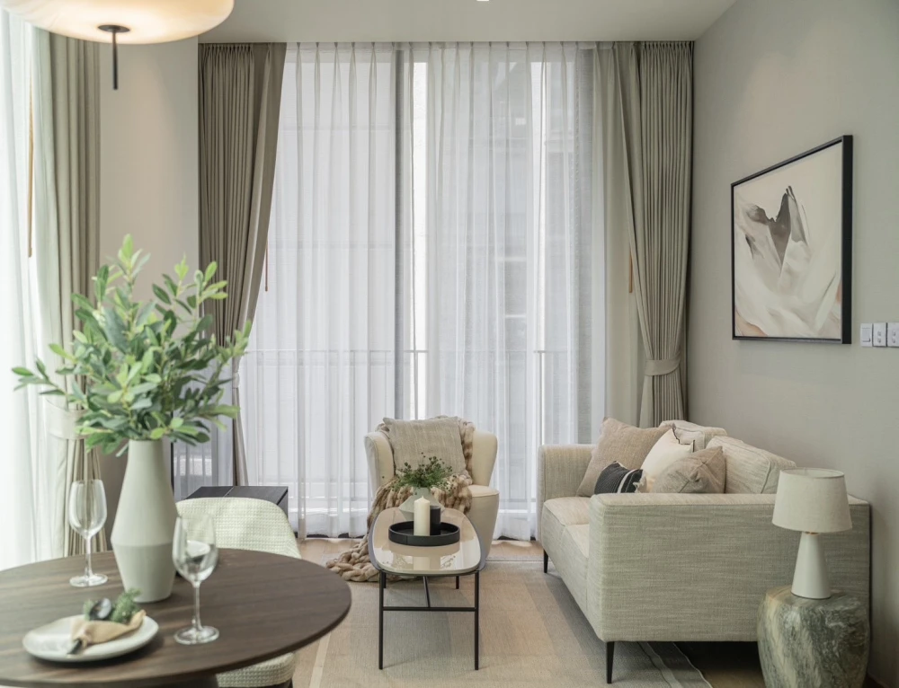 Condo for Rent 28 CHIDLOM ” (BTS Chidlom) Good location, very convenient to travel around Bangkok