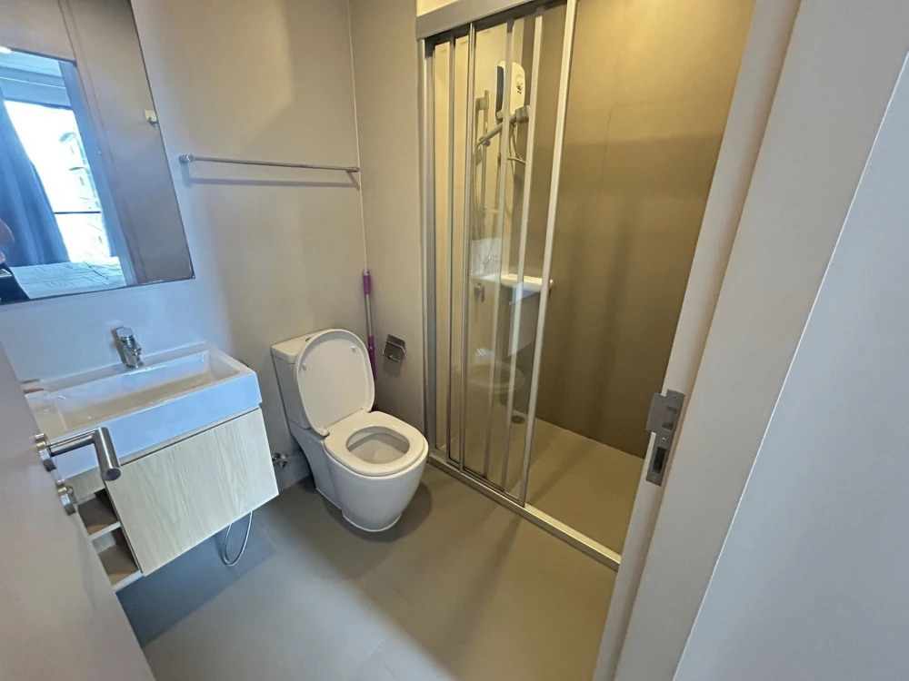 Condo for sale/rent: LPN Suite Phetchaburi - Makkasan, ready to move in, 32nd floor, high view, complete in one place, come and reserve now.