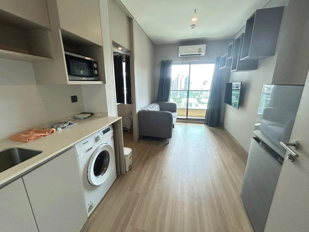 Condo for sale/rent: LPN Suite Phetchaburi - Makkasan, ready to move in, 32nd floor, high view, complete in one place, come and reserve now.