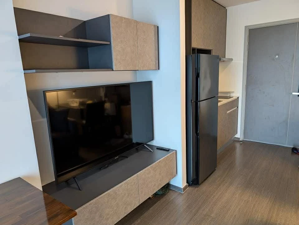 For sale or rent: Ideo Phahonyothin-Chatuchak condo, ready to move in, fully furnished with appliances. Just bring your personal belongings.