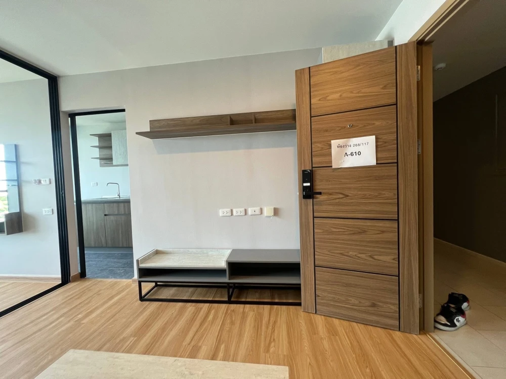 Condo for rent at THE CUBE LOFT Srinakarin - Theppharak. The unit is partitioned into separate, well-defined zones. Great price! Book now!