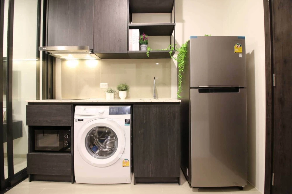 For Rent / Sale: XT Huai Khwang Condo. Garden view, beautifully decorated, fully furnished, and ready to move in. Act fast—don't miss out!