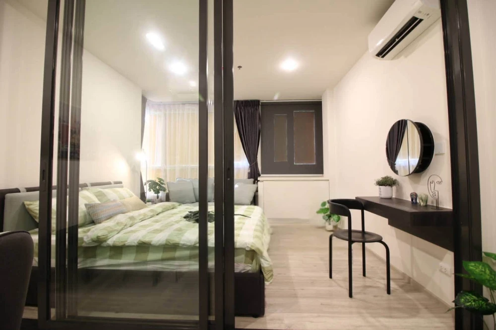 For Rent / Sale: XT Huai Khwang Condo. Garden view, beautifully decorated, fully furnished, and ready to move in. Act fast—don't miss out!