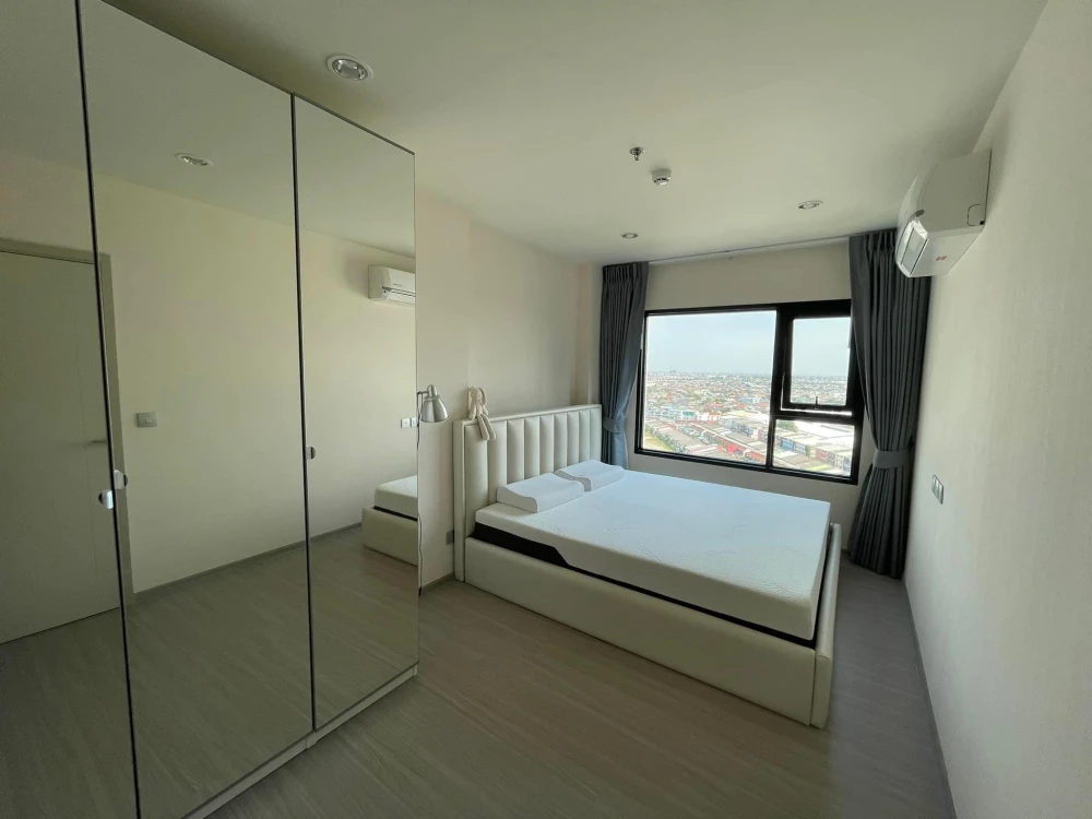 For rent: Aspire Erawan prime, large room, comfortable, 19th floor, high view, hurry and reserve now before you miss out.