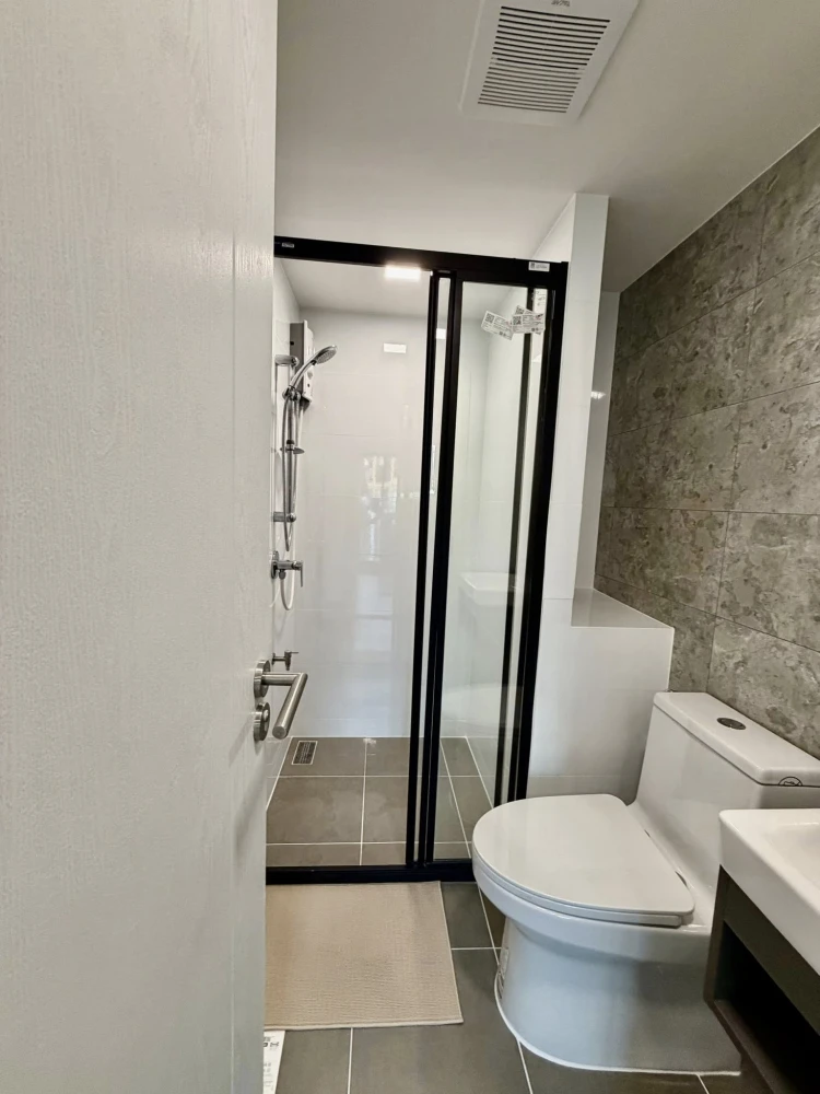 Rent a unit at Atmoz Tropicana Bangna. A great place to live with complete amenities at a great price. Don't miss out!