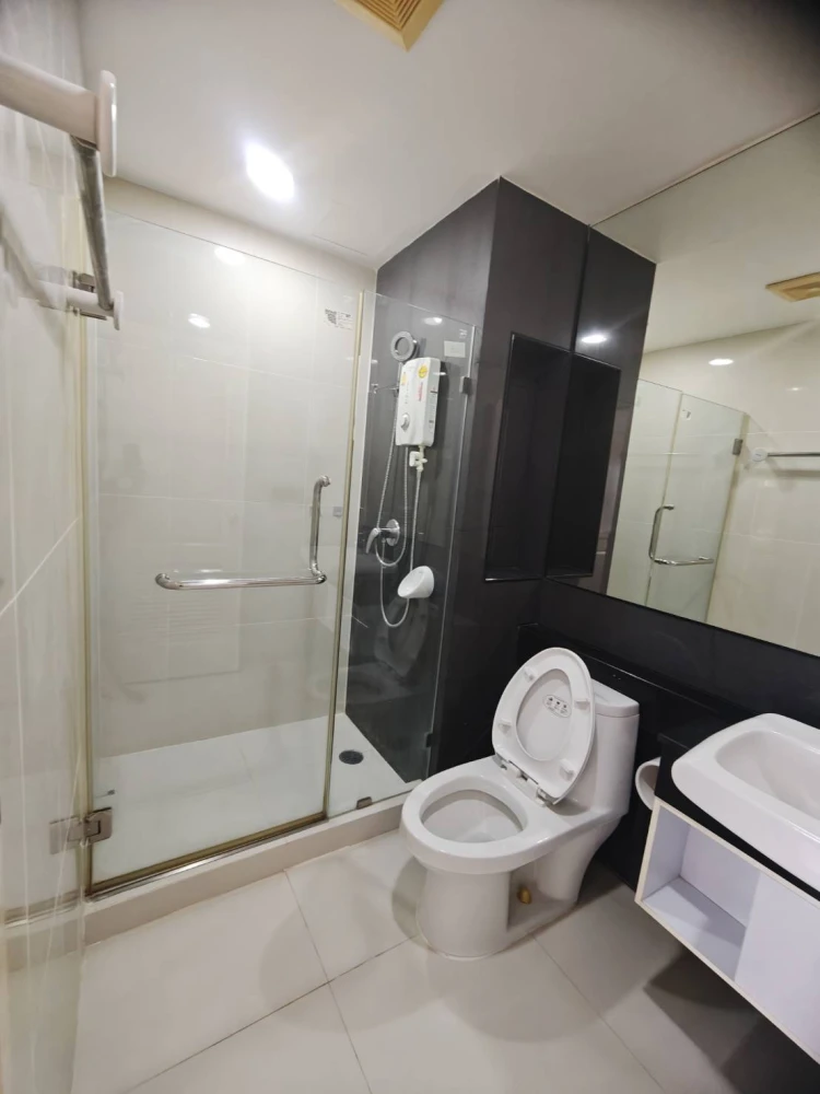 Bangkok Horizon Ratchada-Thaphra for rent. Beautiful room, ready to move in, luxurious decoration, looks expensive, but the price is cheap. Rent it now.