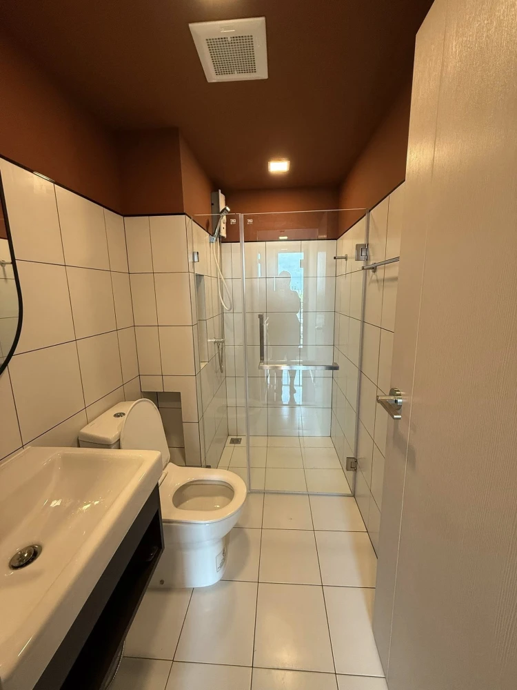 Chapter One All Ramintra for rent, well-separated rooms, clearly divided zones, reasonable price, come reserve today, don't delay.