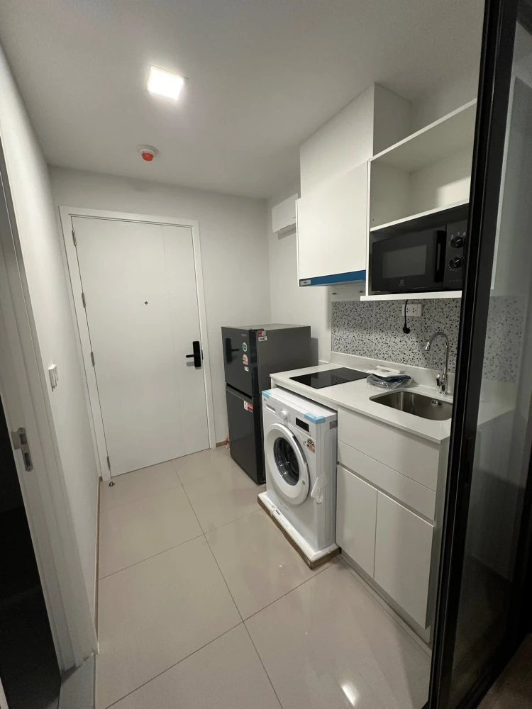Chapter One Spark 1 Bedroom condo for rent, garden view, 11th floor. Great value! Own it today!