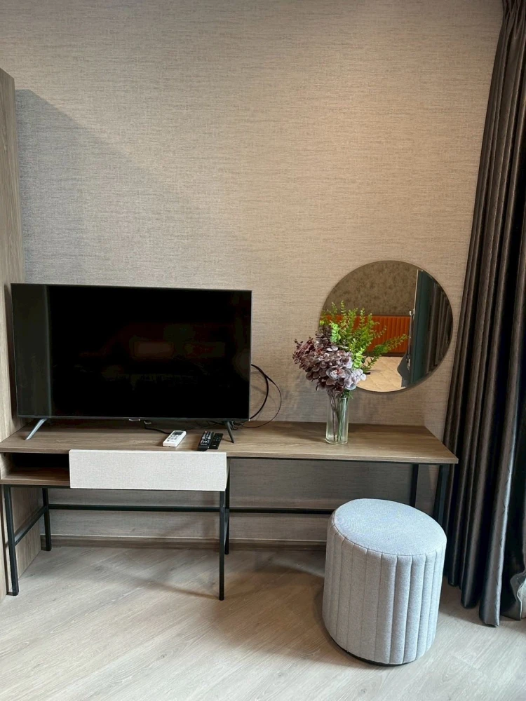 Condo for rent: THE BASE SAPHANMAI, a lovely room with beautiful wallpaper. Everything is complete here. Come and reserve now.
