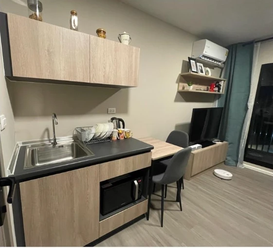 For rent: D Condo Hideaway, ready to move in, complete in one place, just drag your bags and move in.