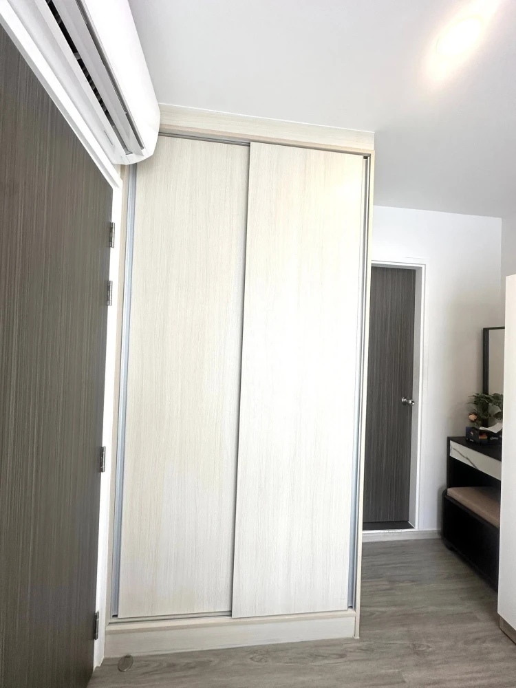 For rent: Dolce Lasalle, a nice room with complete facilities. Hurry and reserve now. Don't miss out!