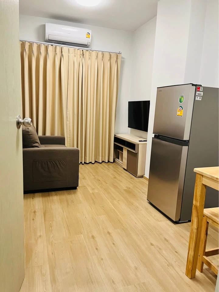 For rent Feel Condo Lat Phrao 122, a nice room, complete with furniture and electrical appliances. If you don't reserve, you'll regret it later.