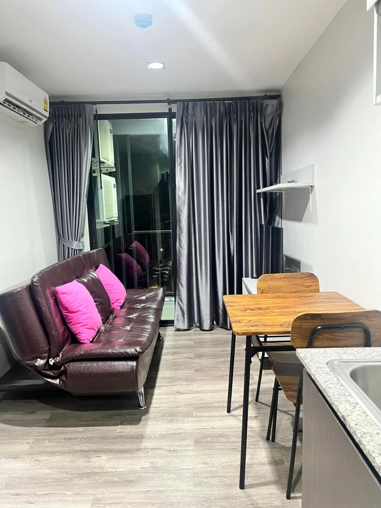 For rent G Condo Sriracha, ready to move in, great price, everything in one place, hurry and reserve before you miss out.