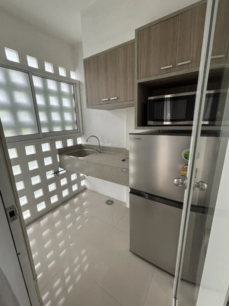 For rent I house rama 9 - eakamai, studio room, 28 sq m., fully furnished, don't miss it!