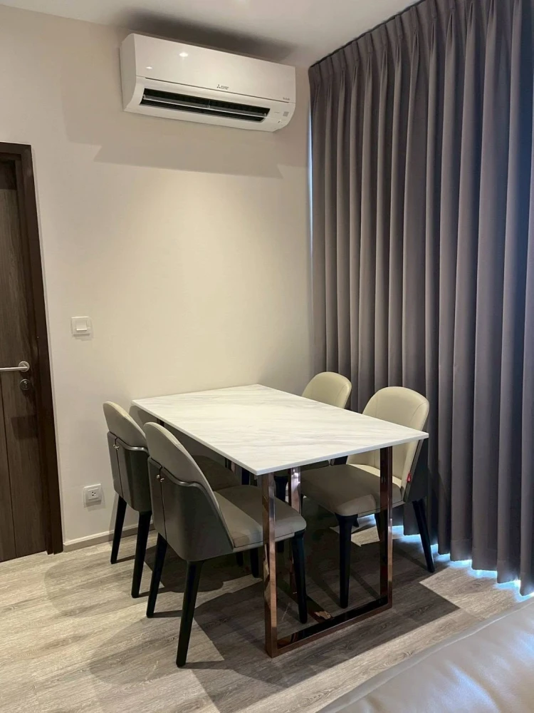 Rent out your spacious and comfortable IDEO MOBI ASOKE condo. Enjoy ample living space and high-quality built-in furnishings. Everything you need is r
