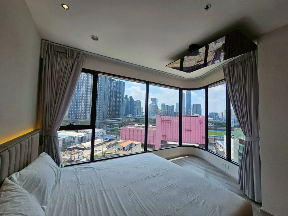 Rent out your spacious and comfortable IDEO MOBI ASOKE condo. Enjoy ample living space and high-quality built-in furnishings. Everything you need is r