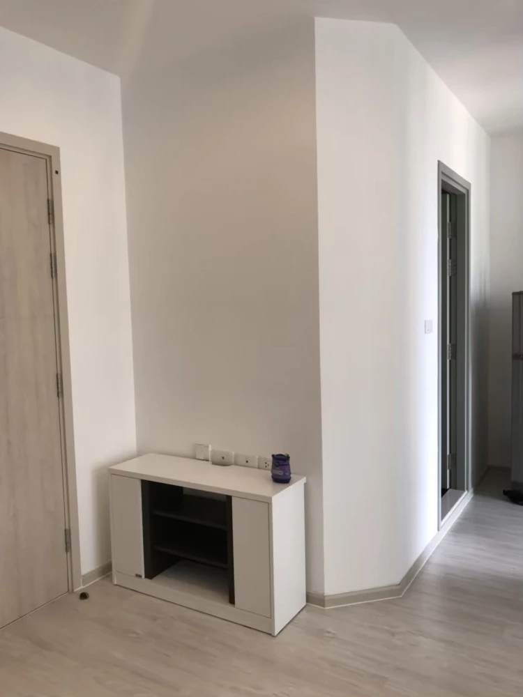 For rent: Ideo Mobi Wongsawang — Ready-to-move-in unit on the 8th floor, fully furnished with appliances. A prime location for modern living.
