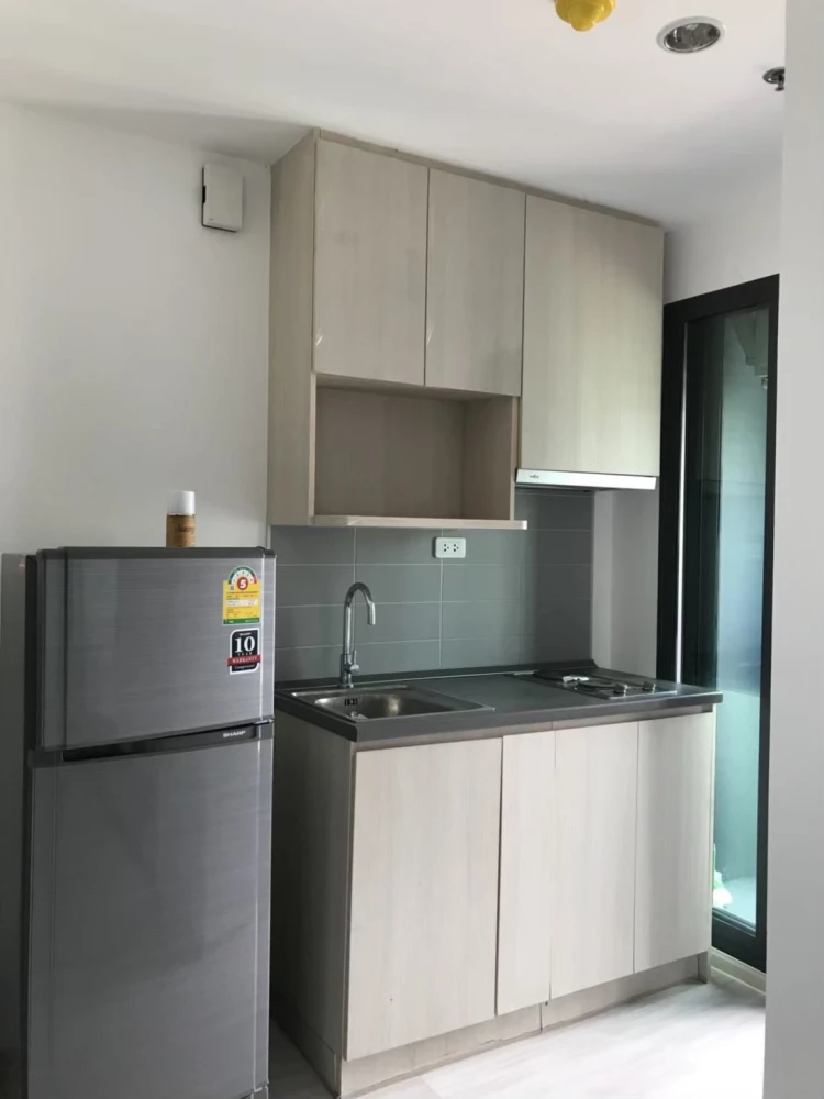 For rent: Ideo Mobi Wongsawang — Ready-to-move-in unit on the 8th floor, fully furnished with appliances. A prime location for modern living.