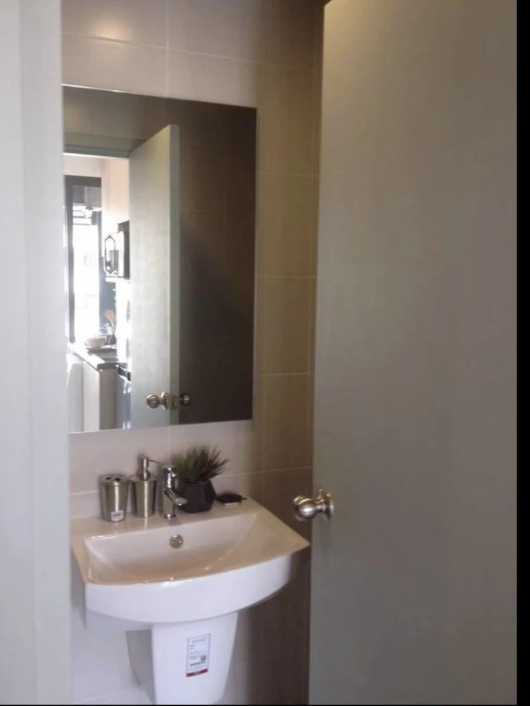 For rent: Ideo Mobi Wongsawang — Ready-to-move-in unit on the 8th floor, fully furnished with appliances. A prime location for modern living.