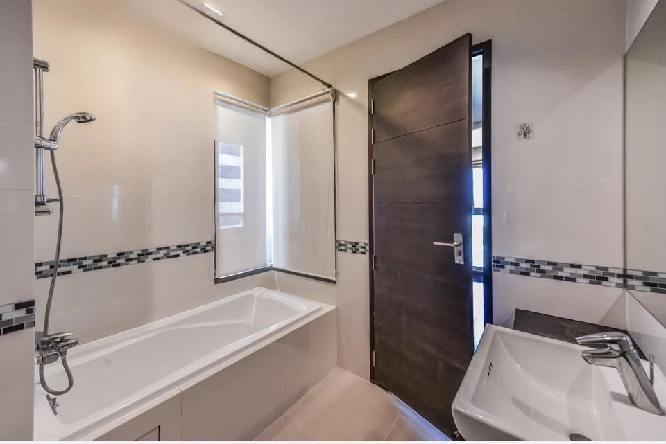 Rent ideo q phayathai, 1 bedroom unit, size 50 sq m, corner room