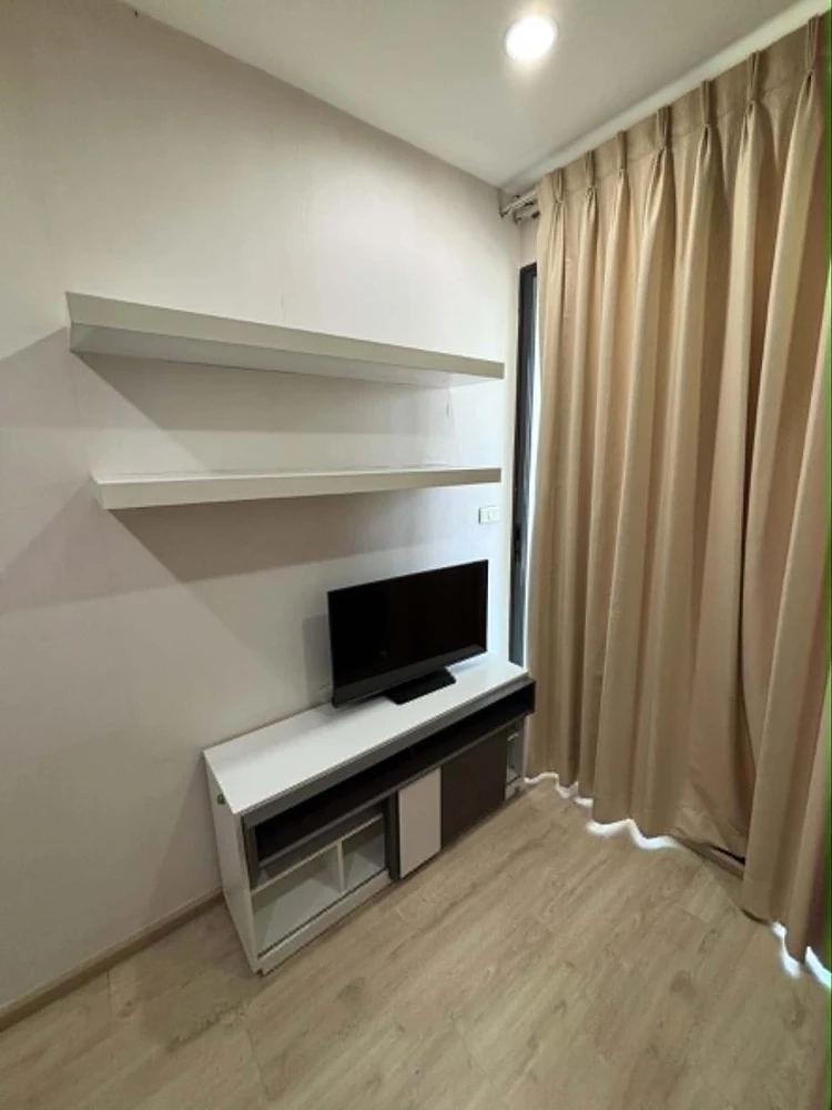 Condo for rent at IDEO SATHORN THAPRA. Fully furnished and equipped with appliances. Just bring your personal belongings and move in!