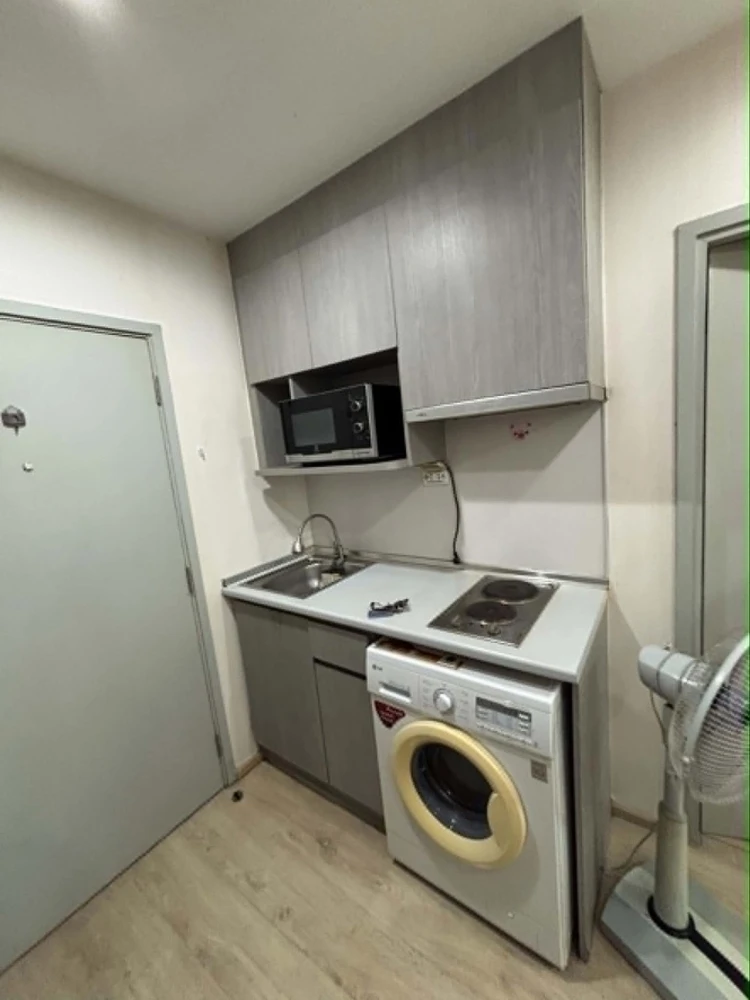Condo for rent at IDEO SATHORN THAPRA. Fully furnished and equipped with appliances. Just bring your personal belongings and move in!