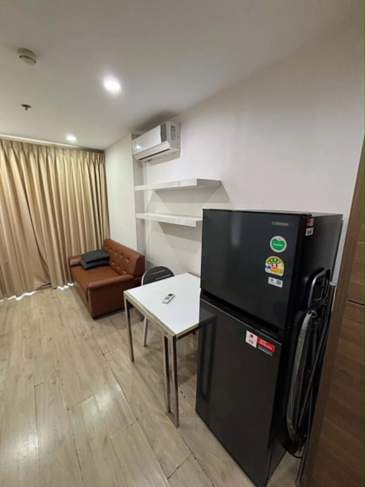 Condo for rent at IDEO SATHORN THAPRA. Fully furnished and equipped with appliances. Just bring your personal belongings and move in!