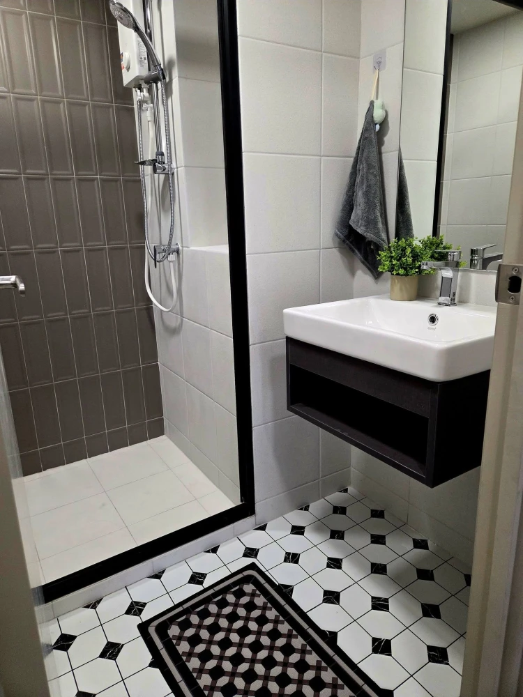 Kave Wonderland condo for rent: "Corner unit, interior view, no direct sunlight all day" (these corner units are rare!). Book now, don't wait!